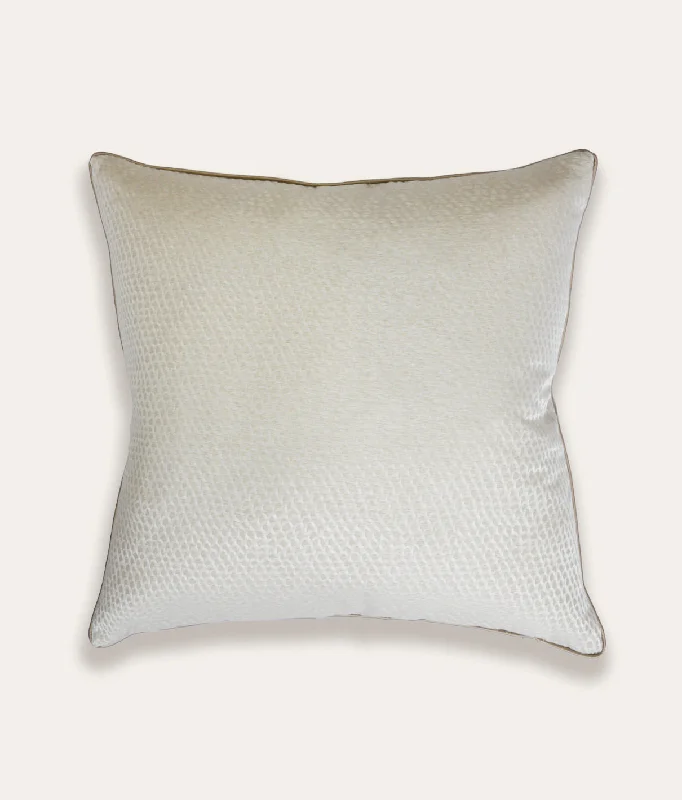 Pearl Cushion