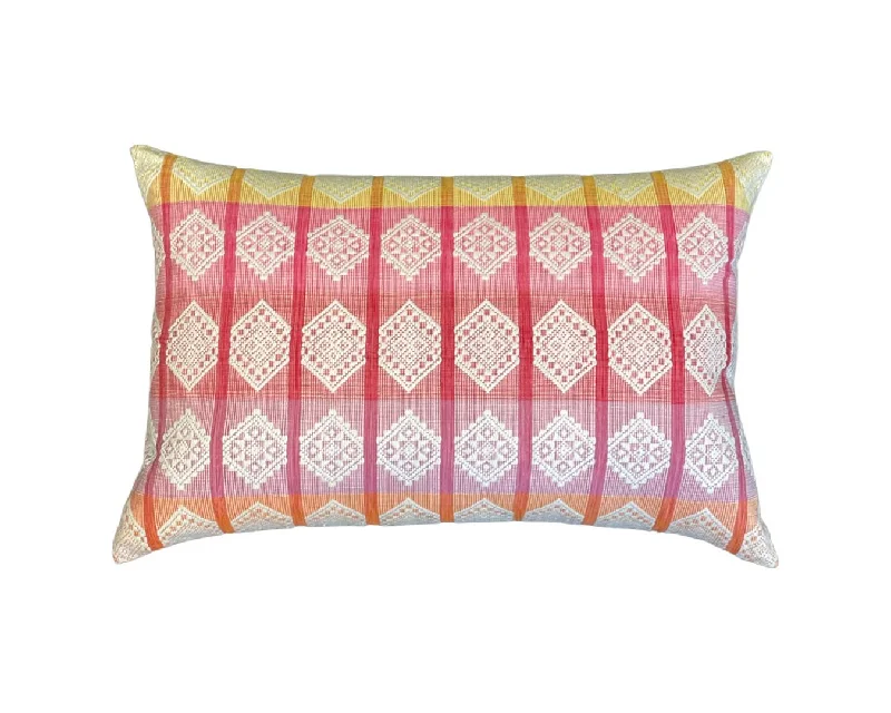 Inabel Rainbow Cushion